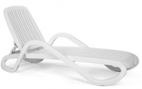 Шезлонг Eden cтопирующийся c подлокотниками, белый каркас (bianco)